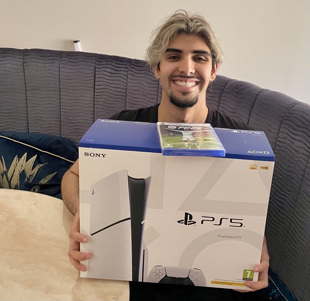 Playstation 5 Disc with EA FC24  Console