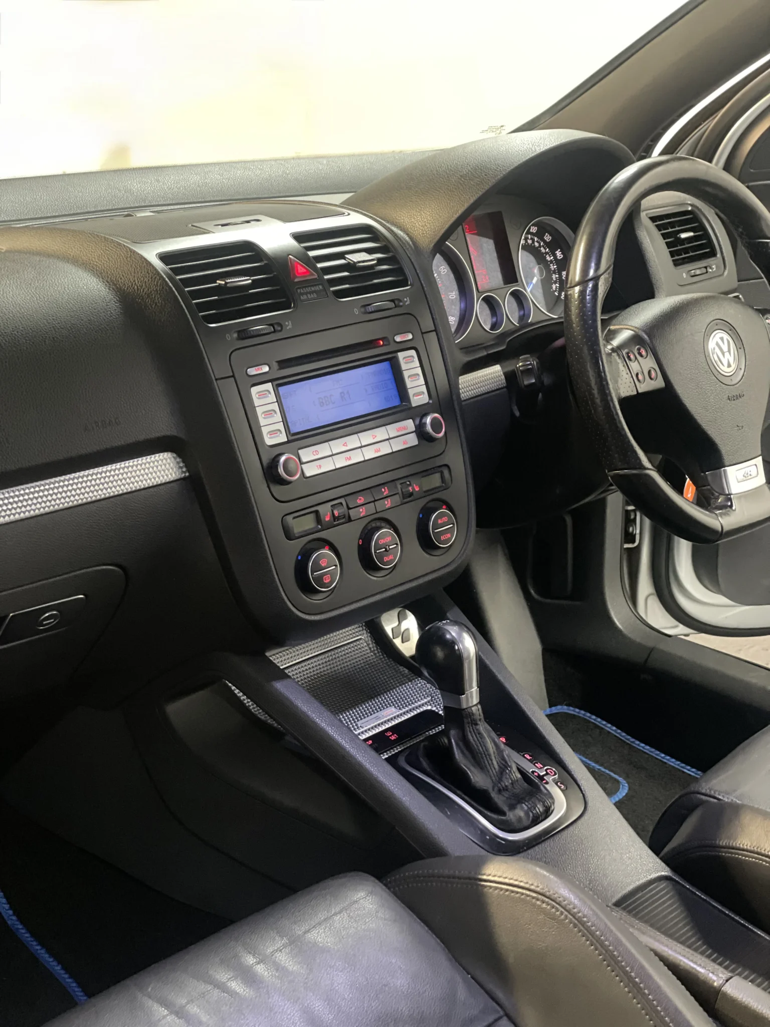 VW GOLF R32 - Image 6