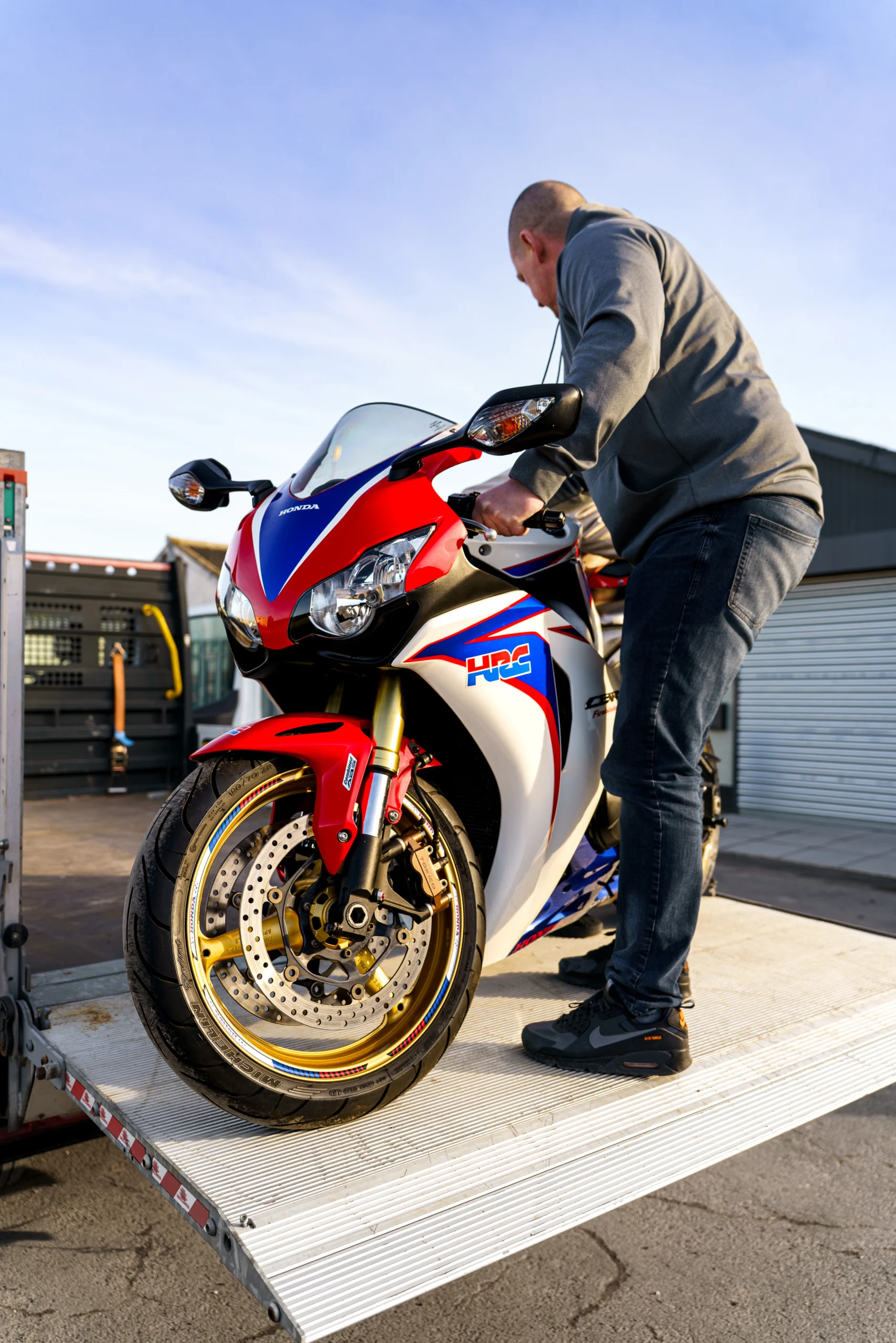 1000cc Honda CBR Fireblade HRC Edition - Image 2