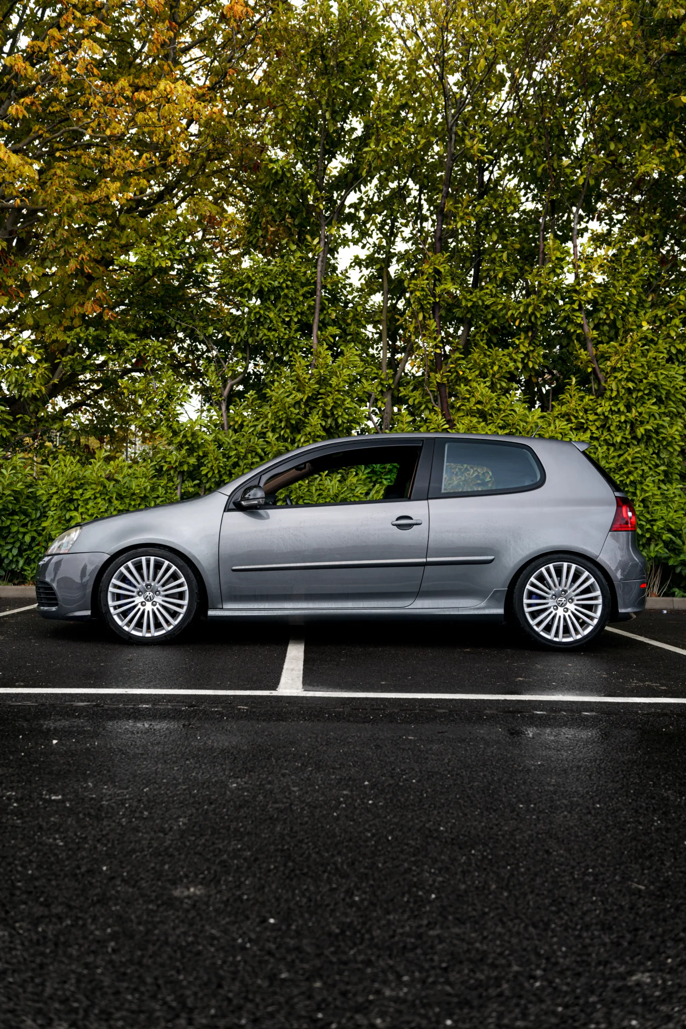 WIN THIS 3.2L VW GOLF R32 DSG - Image 2