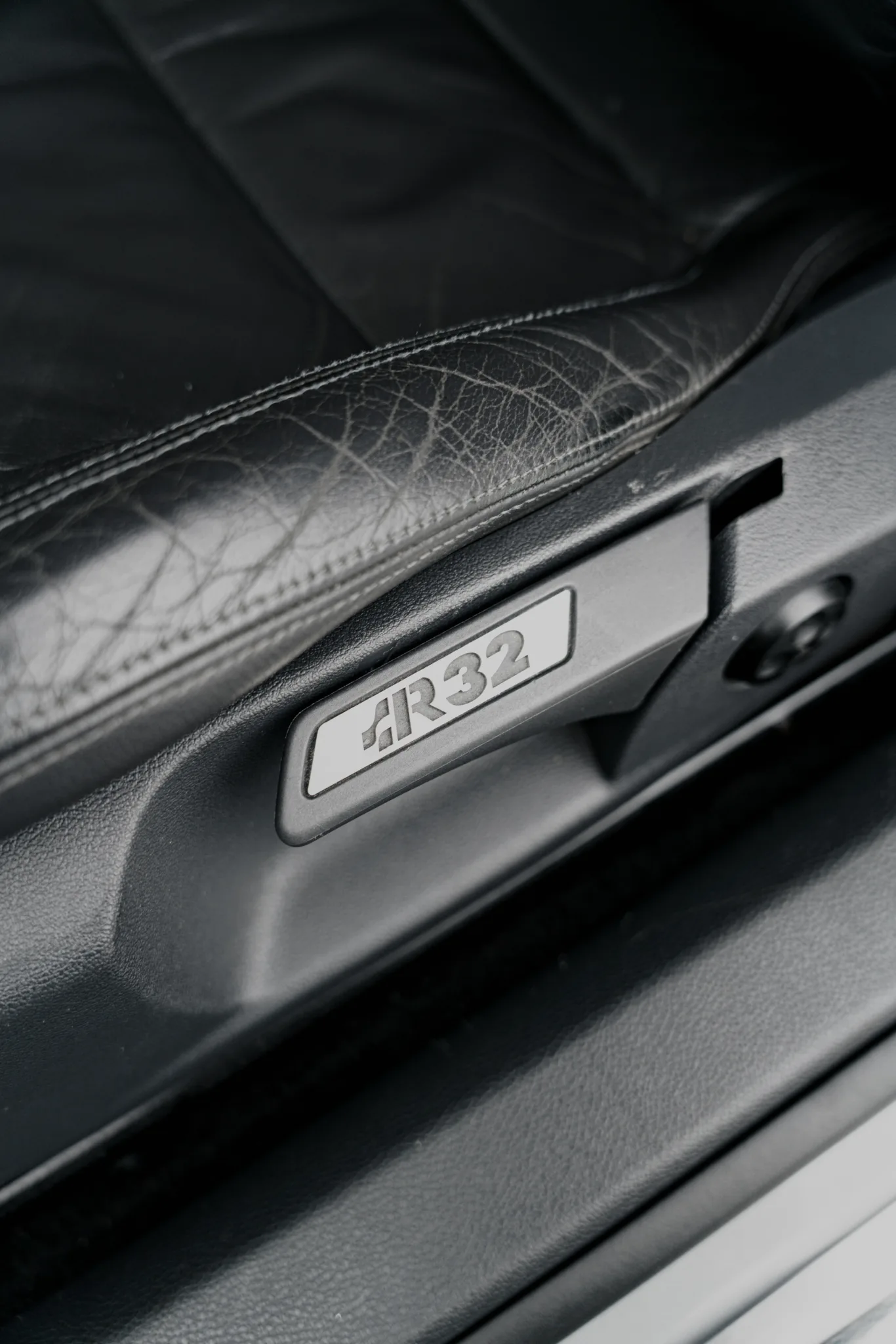 WIN THIS 3.2L VW GOLF R32 DSG - Image 8